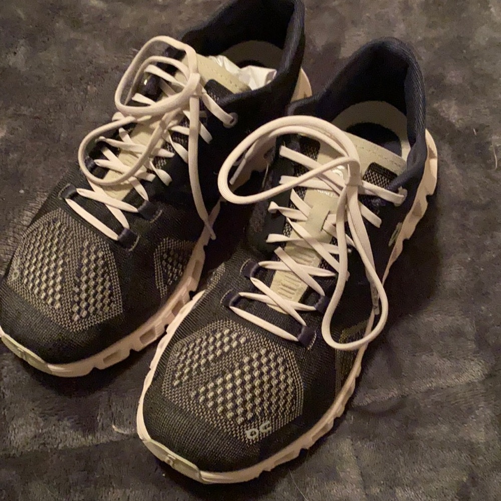 OC Shoes size 6.5